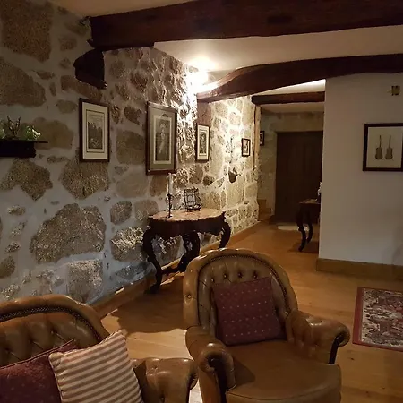 Solar Dos Pedrosos Farm stay *