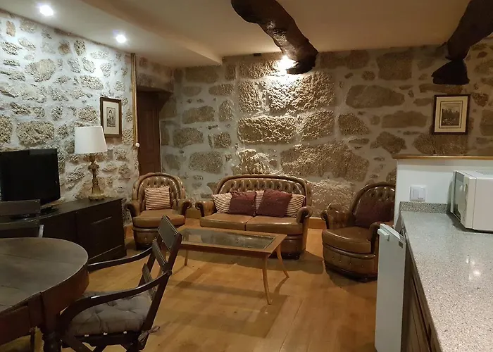 Alojamento de Turismo Rural Solar Dos Pedrosos Fornos de Algodres