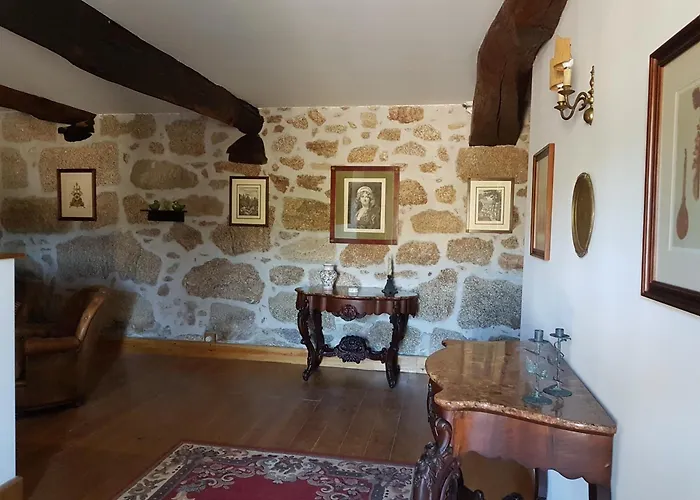 Alojamento de Turismo Rural Solar Dos Pedrosos Fornos de Algodres