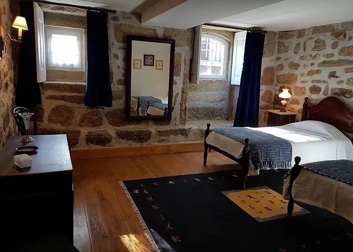 Alojamento de Turismo Rural Solar Dos Pedrosos Fornos de Algodres