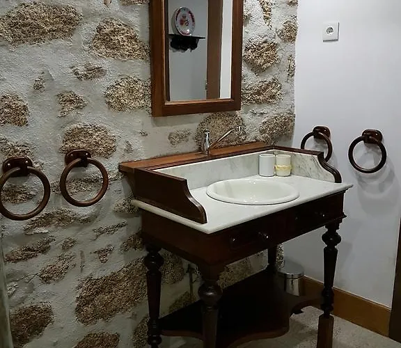 Solar Dos Pedrosos * Fornos de Algodres